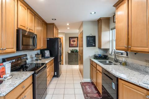 414 Beechtree Dr, Cincinnati, OH 45224 photo 8