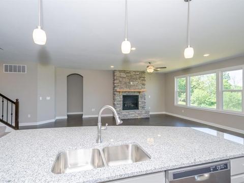 7420 Pickway Dr, Cincinnati, OH 45233 photo 4