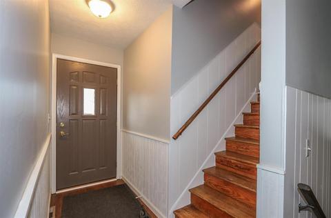 2732 Cornwall Dr, Cincinnati, OH 45231 photo 4