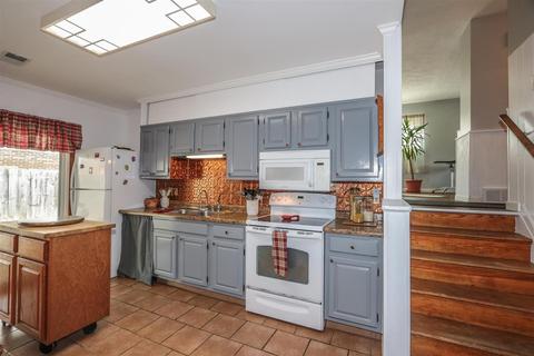 2732 Cornwall Dr, Cincinnati, OH 45231 photo 9