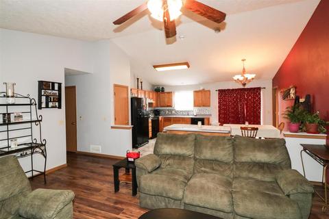 5013 Sean Cir, Blanchester, OH 45107 photo 3