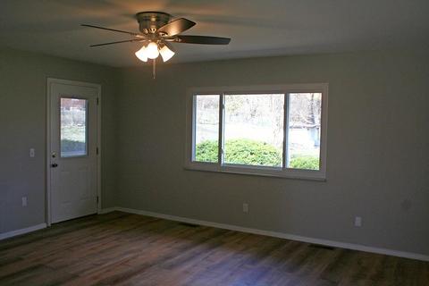 902 Glasgow Dr, Cincinnati, OH 45240 photo 5
