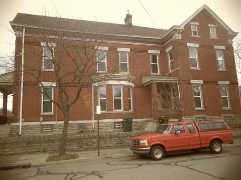 1215 Bates Ave, Cincinnati, OH 45225 photo 3