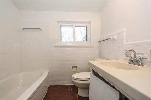 904 Timber Trl, Cincinnati, OH 45224 photo 15