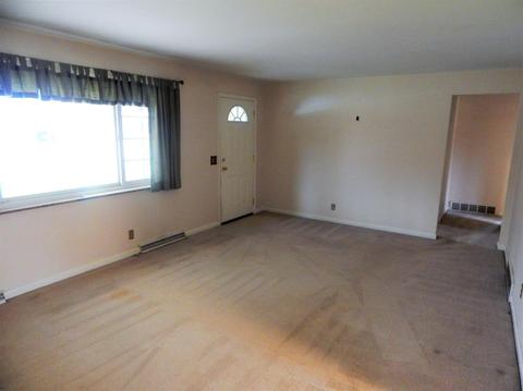 838 Danny Dr, Cincinnati, OH 45245 photo 3
