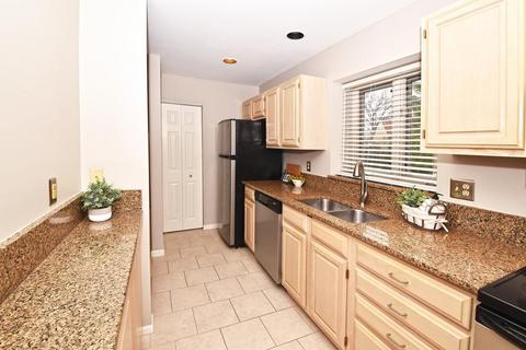 3403 Aston Ct, Cincinnati, OH 45209 photo 8