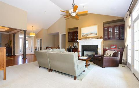 9888 Beech Dr, Cincinnati, OH 45231 photo 5
