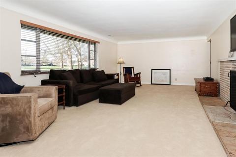 3530 Galbraith Rd, Cincinnati, OH 45236 photo 4