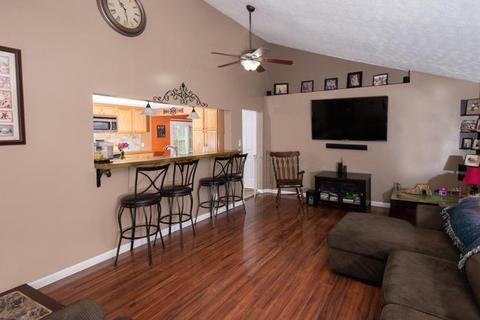 554 Glenrose Ln, Cincinnati, OH 45244 photo 5