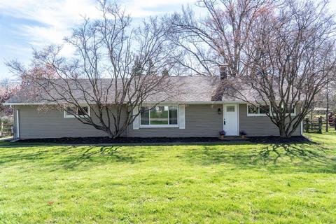 454 Tecumseh Dr, Cincinnati, OH 45244 photo 1