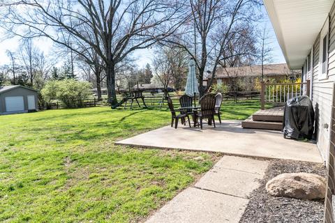 454 Tecumseh Dr, Cincinnati, OH 45244 photo 4