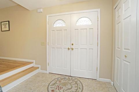 6022 Trowbridge Dr, Cincinnati, OH 45241 photo 3
