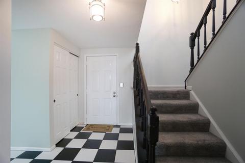 8062 Hetz Dr, Cincinnati, OH 45242 photo 2
