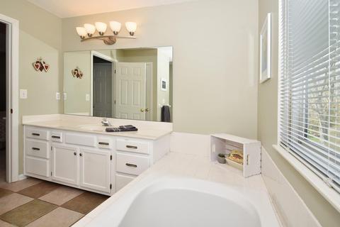 7192 Wethersfield Dr, Hamilton Township, OH 45039 photo 16