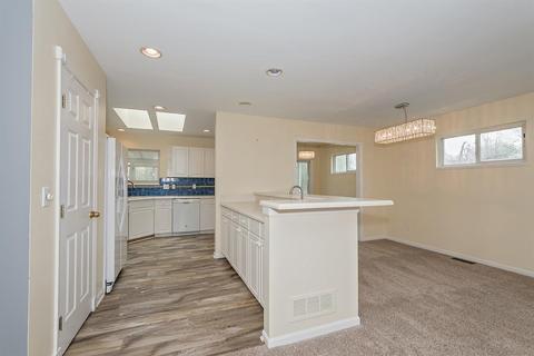 526 Davis Rd, Cincinnati, OH 45255 photo 7