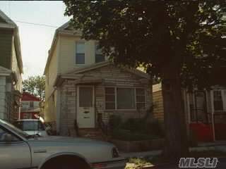 2008 Powers St, Cincinnati, OH 45223 photo 1