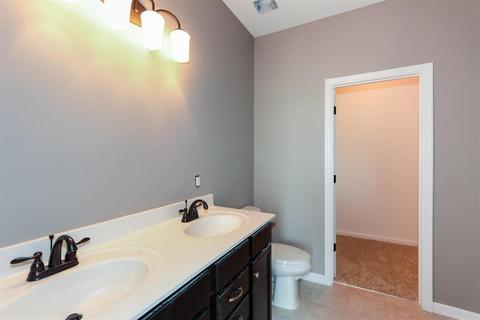 3360 Forestview Gardens Dr, Cincinnati, OH 45211 photo 17