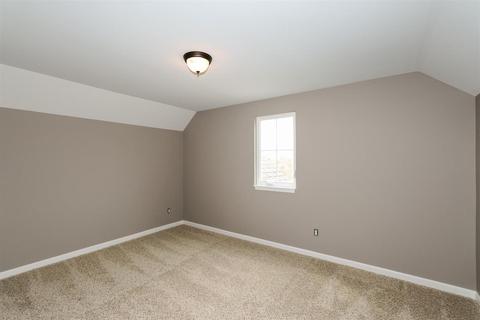 3360 Forestview Gardens Dr, Cincinnati, OH 45211 photo 13