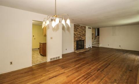 29 Hamlin Dr, Greenhills, OH 45218 photo 7