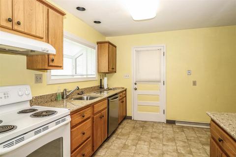 29 Hamlin Dr, Greenhills, OH 45218 photo 8