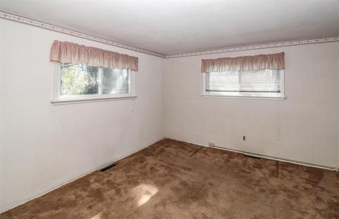 29 Hamlin Dr, Greenhills, OH 45218 photo 12