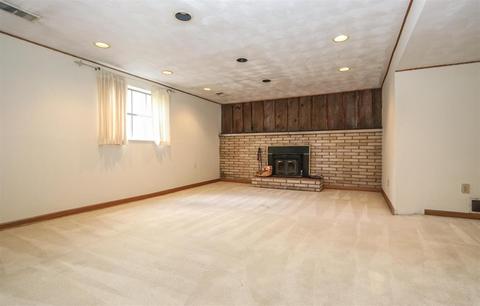 9395 Ranchill Dr, Cincinnati, OH 45231 photo 14