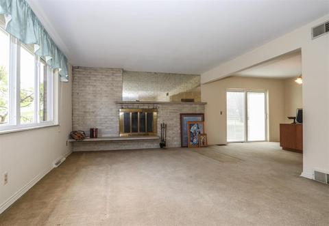 9395 Ranchill Dr, Cincinnati, OH 45231 photo 3