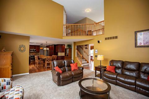 649 Dorgene Ln, Cincinnati, OH 45244 photo 6