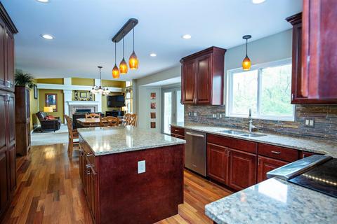 649 Dorgene Ln, Cincinnati, OH 45244 photo 9