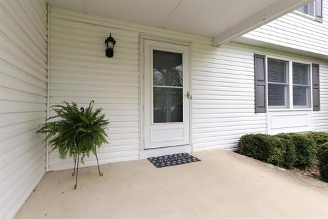 7861 Saddleback Pl, Maineville, OH 45039 photo 2