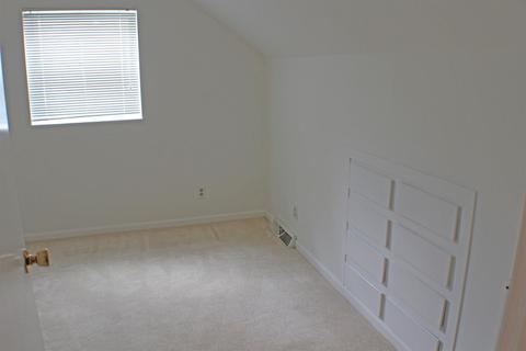 1109 Murkett Ct, Cincinnati, OH 45231 photo 13