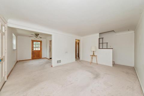 6311 Stover Ave, Golf Manor, OH 45237 photo 4