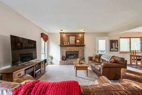7106 Royalgreen Dr, Cincinnati, OH 45244 photo 4