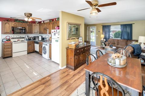 258 Brookforest Dr, Cincinnati, OH 45238 photo 7
