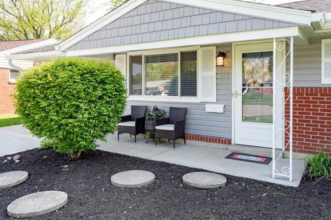 258 Brookforest Dr, Cincinnati, OH 45238 photo 4