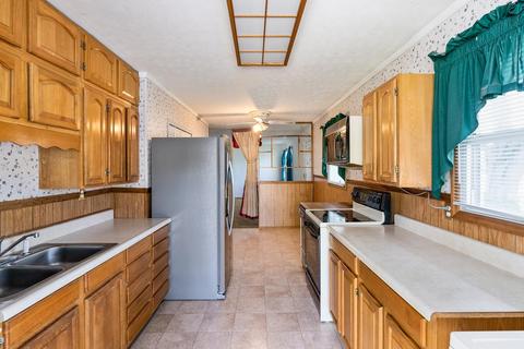 2412 Lynnfork Ave, Cincinnati, OH 45231 photo 3