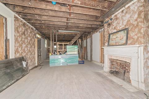 235 Renner St, Cincinnati, OH 45214 photo 3