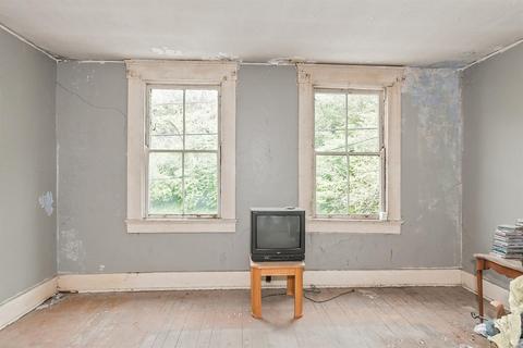 235 Renner St, Cincinnati, OH 45214 photo 8