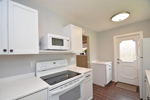 961 Hollytree Dr, Cincinnati, OH 45231 photo 10