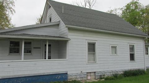 614 Center St, Blanchester, OH 45107 photo 3