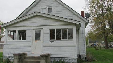614 Center St, Blanchester, OH 45107 photo 2