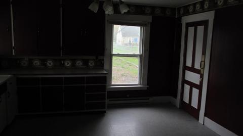 614 Center St, Blanchester, OH 45107 photo 6