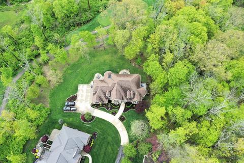 7900 Hawkhurst Ct, Cleves, OH 45002 photo 2