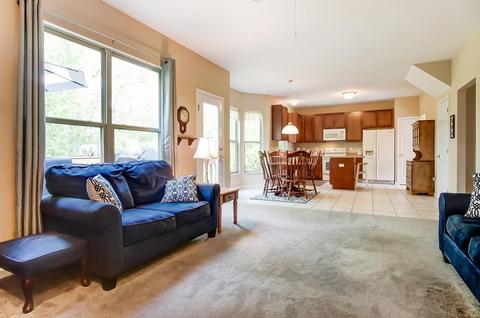 2376 Oaktree Pl, Cincinnati, OH 45238 photo 4