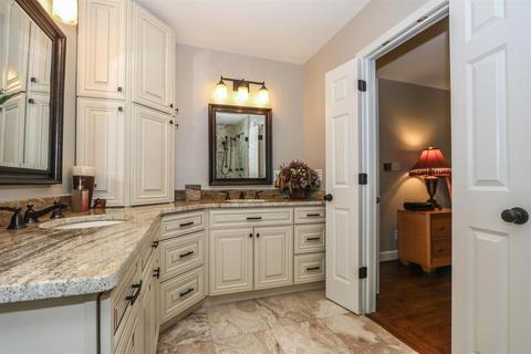 5800 Given Rd, Cincinnati, OH 45243 photo 16