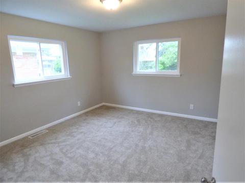 700 Danbury Rd, Forest Park, OH 45240 photo 14