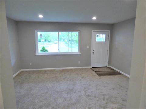700 Danbury Rd, Forest Park, OH 45240 photo 2