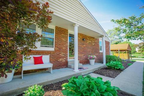 6110 Fireside Dr, Mason, OH 45040 photo 2