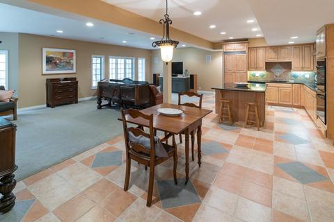 37 Hampton Ln, Cincinnati, OH 45208 photo 16
