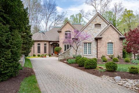 37 Hampton Ln, Cincinnati, OH 45208 photo 1